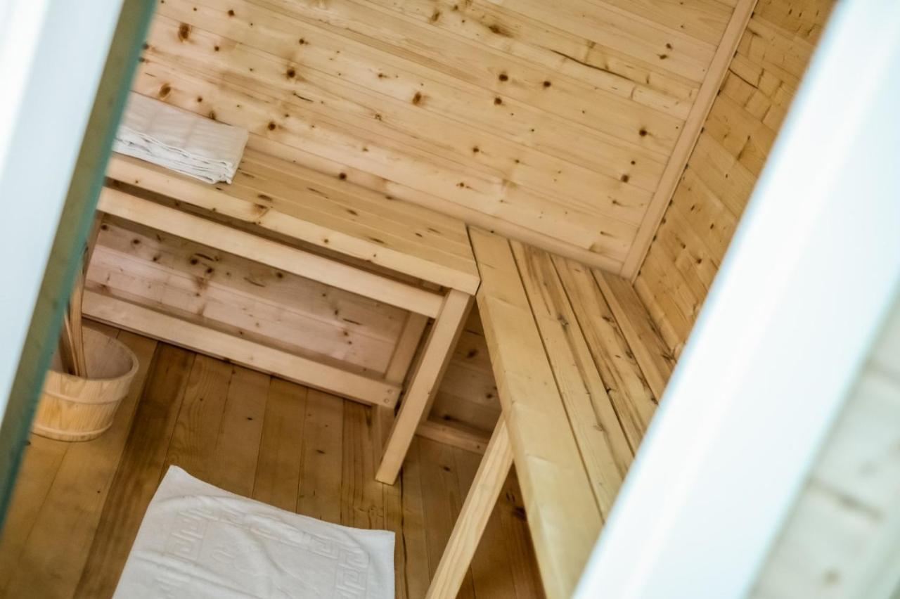 Jmr Royal -Luxury Rooms & Private Sauna Constanţa Exteriör bild