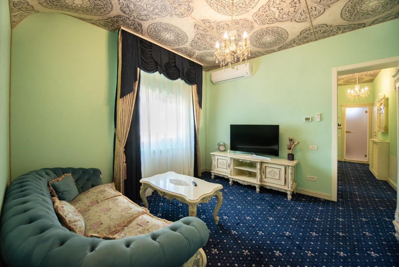 Jmr Royal -Luxury Rooms & Private Sauna Constanţa Exteriör bild