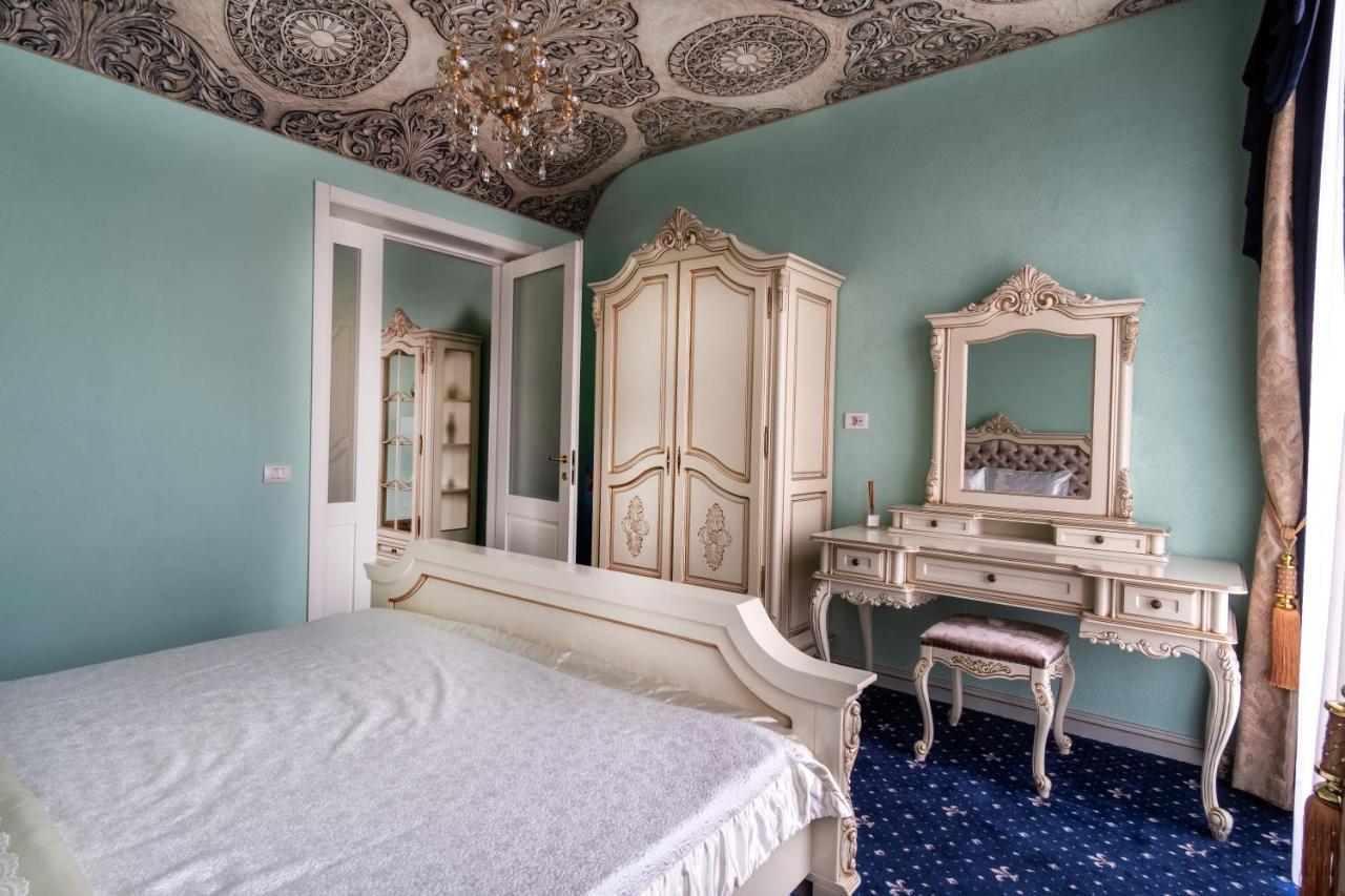 Jmr Royal -Luxury Rooms & Private Sauna Constanţa Exteriör bild